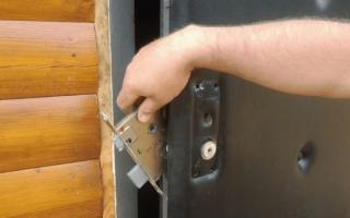 Ремонт входных дверей: варианты проблем и методы их устранения